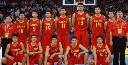 现在中国男篮最强五人,别争了,我熬夜翻完录像带,就服这套阵容 现在中国男篮最强五人,别争了,我熬夜翻完录像带,就服这套阵容